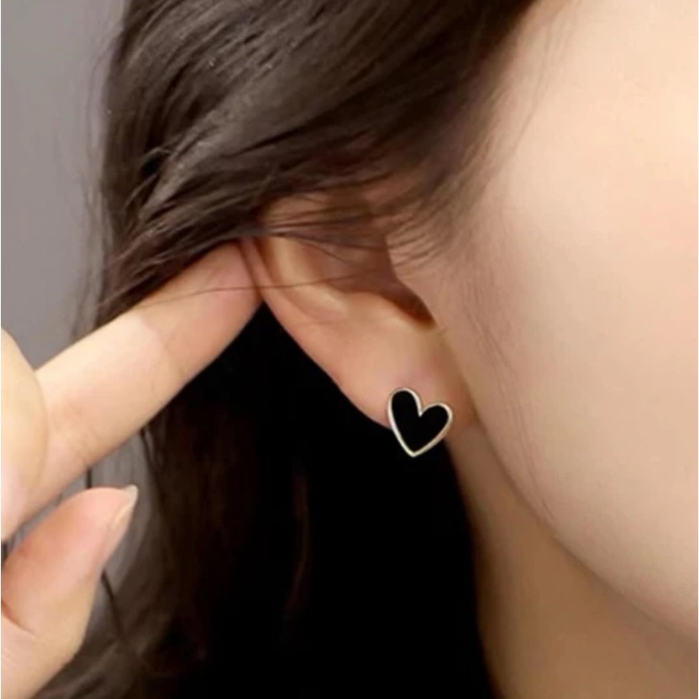 2/$10 NEW! Heart Stud Earrings Black Gold Cute Dainty Valentine’s Day Love